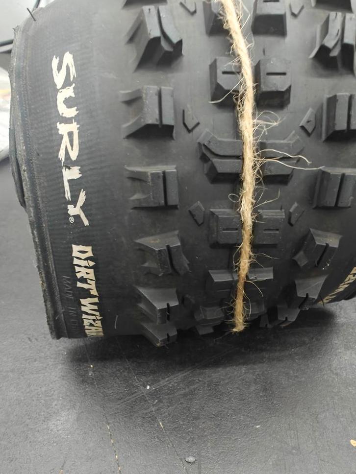 Surly Dirt Wizard Folding Tire, Fietsen en Brommers, Fietsonderdelen, Zo goed als nieuw, Mountainbike, Ophalen of Verzenden