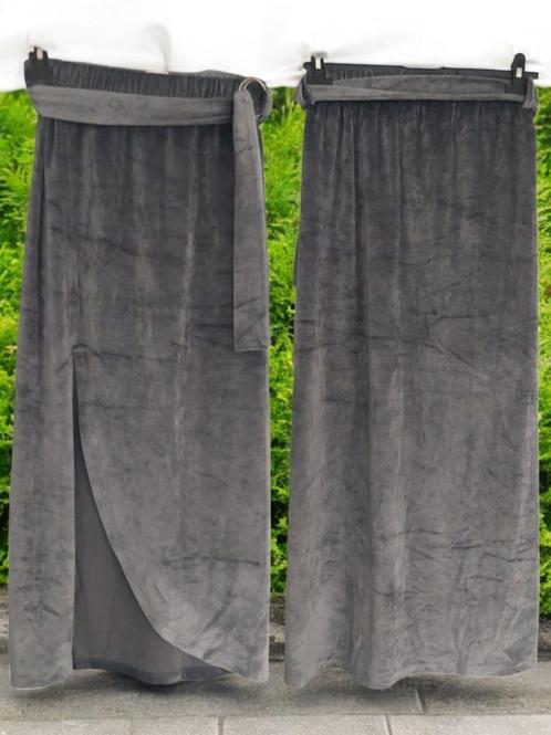 Lange velourse rok met split grijs S/M, Kleding | Dames, Rokken, Nieuw, Maat 36 (S), Grijs, Onder de knie, Verzenden