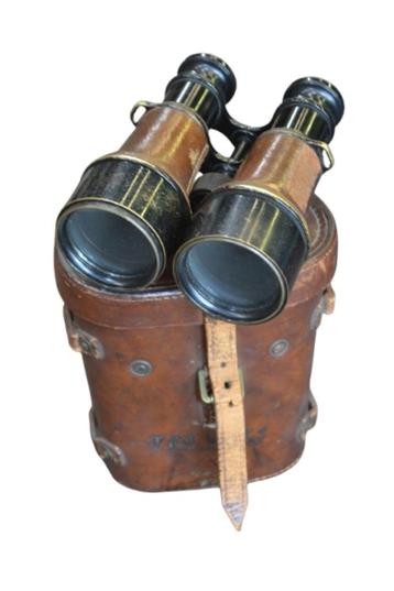 Britse tweelingofficier uit de Eerste Wereldoorlog 1917  beschikbaar voor biedingen