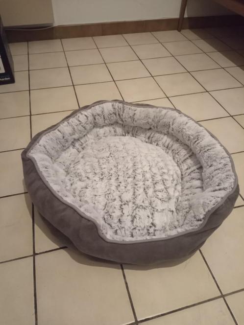 Zachte Huisdierenmand Ø60cm – Voor Kat of Hond – Als Nieuw, Dieren en Toebehoren, Kattenmanden, Zo goed als nieuw, Pluche, Ophalen of Verzenden