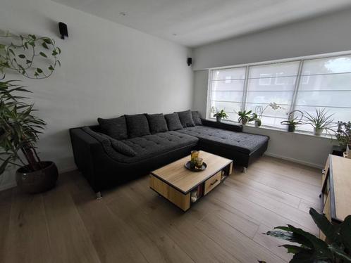 Zwart grijze hoekzetel in stof met lederen look, Huis en Inrichting, Zetels | Complete zithoeken, Gebruikt, Stof, Ophalen