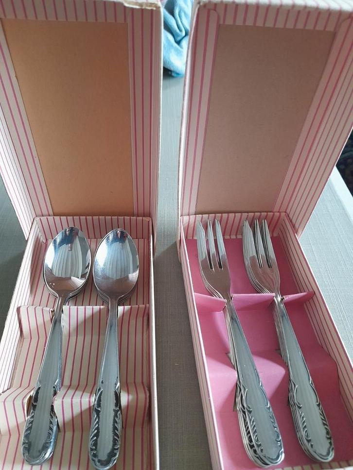 12 cuillères et 12 fourchettes à gâteau inox 18/10, Maison & Meubles, Cuisine | Couverts, Neuf, Ensemble de couverts, Inox ou Chrome