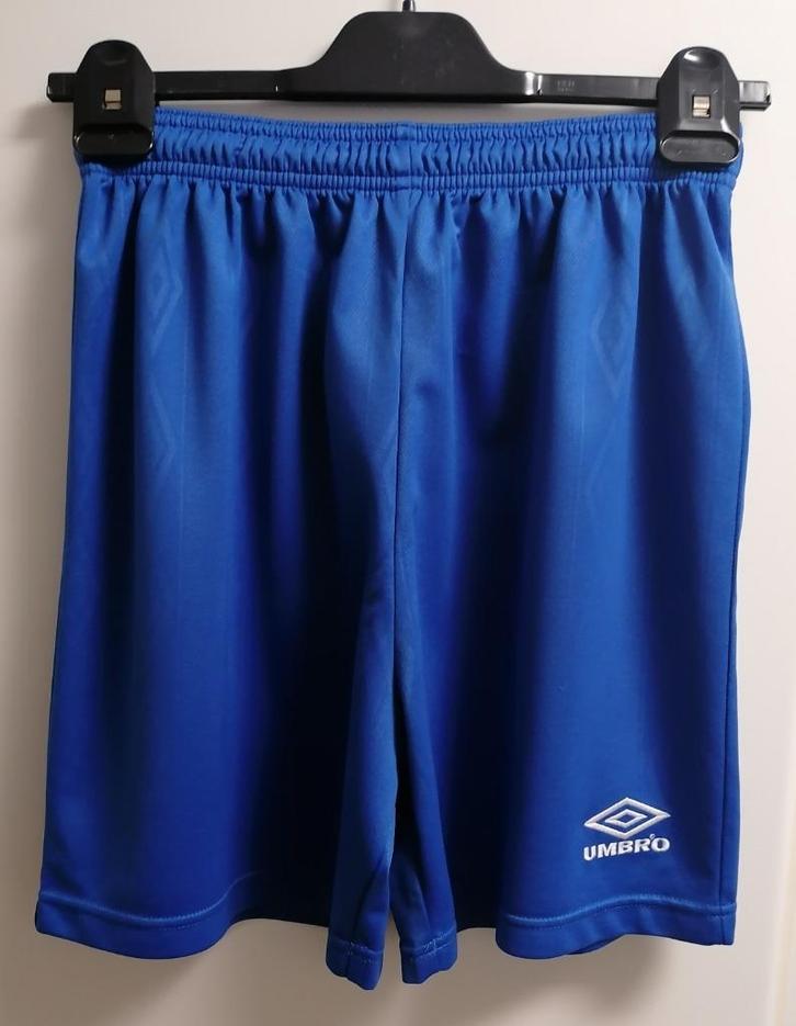 Lichtblauwe short van Umbro, S, Kleding | Heren, Sportkleding, Zo goed als nieuw, Ophalen of Verzenden