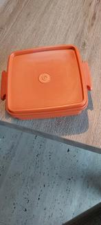 Voorraad doos tupperware, Enlèvement