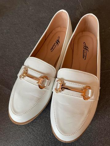 Twee paar nieuwe damesschoenen M/37