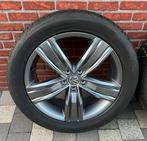 VOLKSWAGEN TIGUAN ZOMERSET 235/50/19 NIEUWE STAAT, Gebruikt, Velg(en), 235 mm, Personenwagen