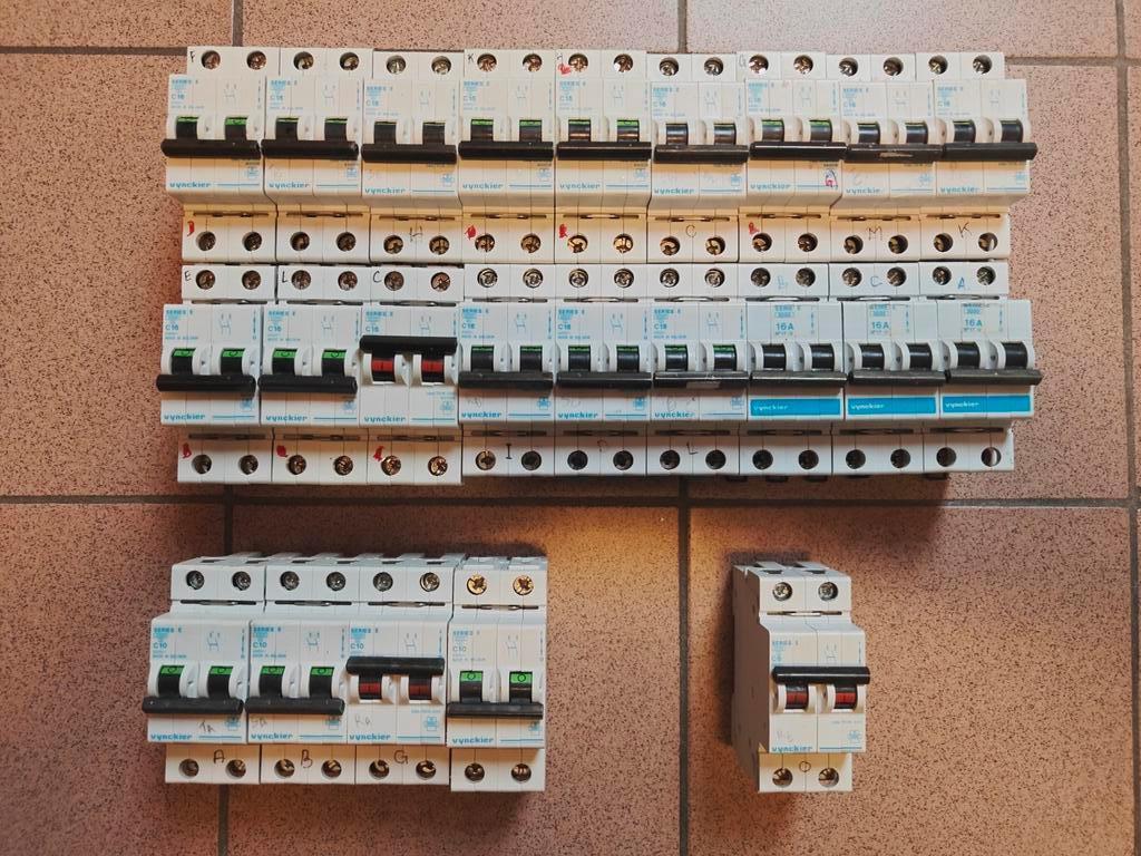 Automatische zekering 16A  10A   6A, Ophalen of Verzenden, Gebruikt