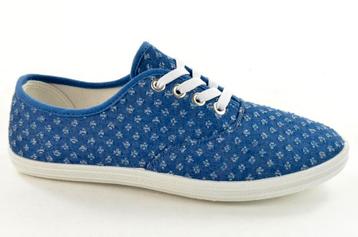 Grote partij 120x canvas sneakerschoen gymschoenen sneakers, Ophalen, Nieuw
