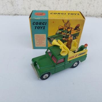 CORGI TOYS 472 PUBLIC ADRESS VEHICLE LAND ROVER 109 WB BOITE, Enlèvement ou Envoi, Utilisé, Voiture, Corgi