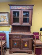 Zeer mooi dressoir met 3 vakken.