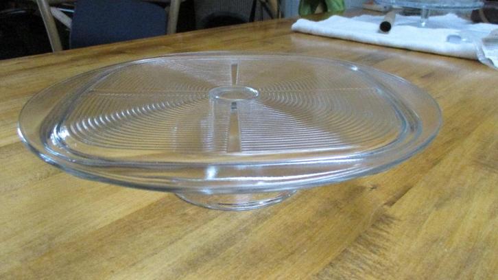 Glazen taartschaal op voet, Antiek en Kunst, Antiek | Glaswerk en Kristal, Ophalen