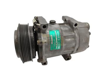 Renault Laguna (-6/98) / Laguna (6/98-3/01) / Espace III (11 beschikbaar voor biedingen