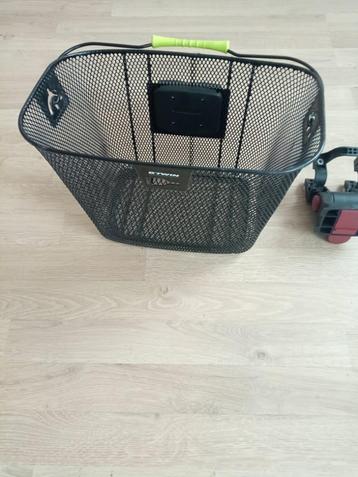 Panier vélo avant avec système de fixation  beschikbaar voor biedingen