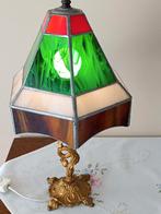 Tiffany lamp, Enlèvement