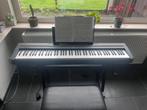 Yamaha keyboard piano met statief en pedaal, Muziek en Instrumenten, Ophalen, Zo goed als nieuw, Piano
