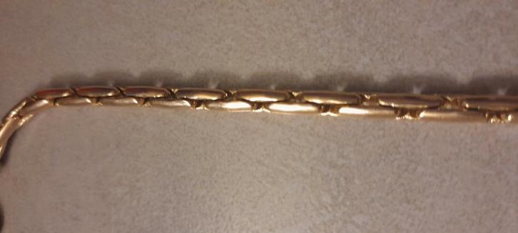 Sublieme vergulde halsketting van 50 cm lang, Handtassen en Accessoires, Kettingen, Nieuw, Overige materialen, Goud, Ophalen of Verzenden