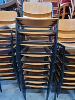 70 stapelstoelen retro vintage style en koppelbaar, Huis en Inrichting, Stoelen, Vijf, Zes of meer stoelen, Retro vintage horeca