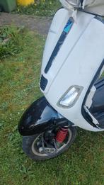 Schade vespa s50 opmaak scooter, Fietsen en Brommers, Scooters | Vespa, Ophalen, Zo goed als nieuw