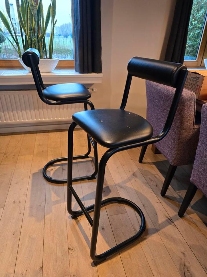 2 Barstoelen met voeten- en rugsteun, Huis en Inrichting, Barkrukken, Ophalen