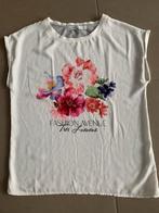 Witte bloemen tshirt lola & Liza medium, Kleding | Dames, T-shirts, Maat 38/40 (M), Lola & Liza, Wit, Ophalen of Verzenden