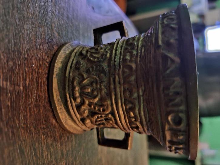 Antieke vergulde bronzen vijzel met stamper, Antiek en Kunst, Antiek | Brons en Koper, Brons, Ophalen