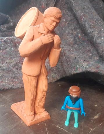 Sculpture terre cuite Tambour carnaval de Binche beschikbaar voor biedingen