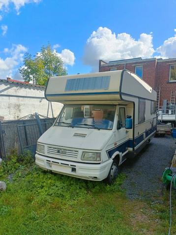 Iveco daily, Caravanes & Camping, 8 mètres et plus, Caméra de recul, Toilette à cassette, Boîte manuelle