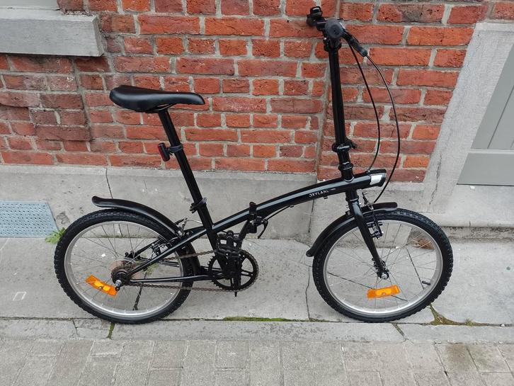 Te koop b'twin decathlon vouwfiets, Fietsen en Brommers, Fietsen | Vouwfietsen, Zo goed als nieuw, Overige merken, 20 inch of meer