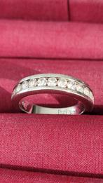 ZILVEREN RING MET 13 ZIRKONIUM STEENTJES, Handtassen en Accessoires, Gebruikt, Ophalen of Verzenden, 17 tot 18, Zilver