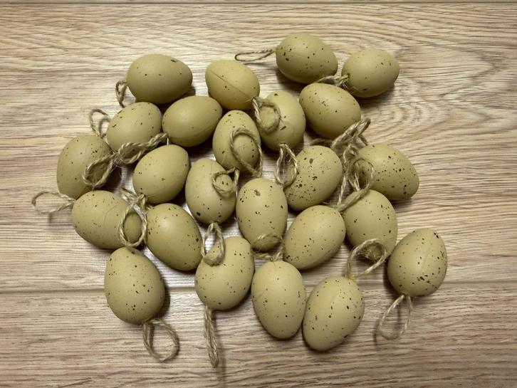 Paaseitjes met ophanglusje (24 stuks), Diversen, Pasen, Nieuw, Ophalen of Verzenden