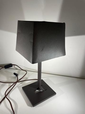 “Memory” small lampe de table par Stéphane Lebrun - Axis71 beschikbaar voor biedingen