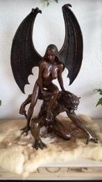 bronzen beeld Succubus met demon  70 cm hoog, Enlèvement