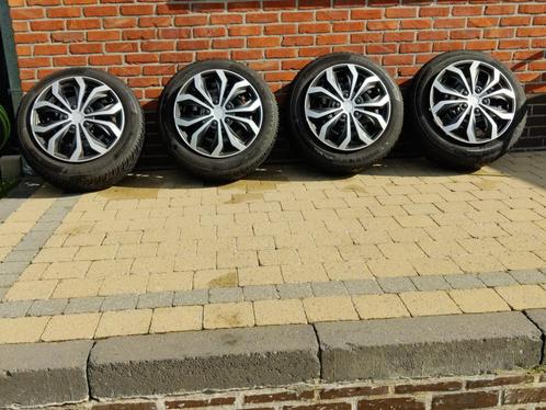 Jeu de pneus d'hiver 205/55 R16 H sur jante 5x112 7Jx16 H2, Autos : Pièces & Accessoires, Pneus & Jantes, Pneus et Jantes, Pneus hiver