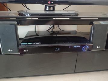 Blu-ray-speler + thuisbioscoop + afstandsbediening beschikbaar voor biedingen