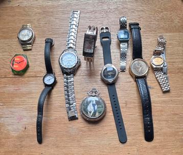 Pak van 10 horloges Doe een bod beschikbaar voor biedingen