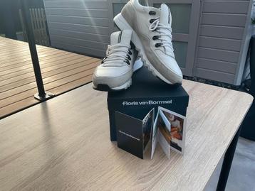 Modieuze sneakers Floris van Bommel 44,als nieuw !! beschikbaar voor biedingen