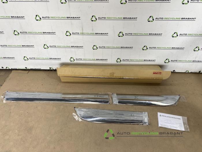 Sierstrip van een Mitsubishi L200, Auto-onderdelen, Carrosserie, Gebruikt, 3 maanden garantie, Ophalen of Verzenden