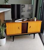 Prachtig vintage TV-meubel, Huis en Inrichting, Kasten |Televisiemeubels, Ophalen of Verzenden, Gebruikt, Midcentury