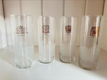 Lot van 4 longdrink glazen met gouden wapenschild beschikbaar voor biedingen