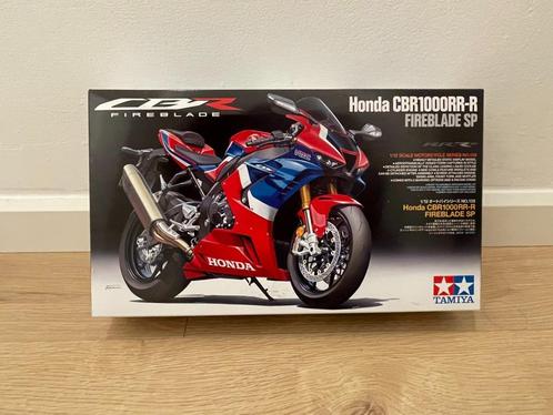 Tamiya Honda CBR1000RR-R 1/12 #14138, Hobby & Loisirs créatifs, Modélisme | Voitures & Véhicules, Comme neuf, Autres types, Plus grand que 1:32