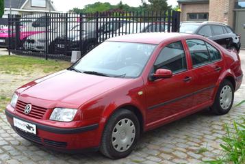 Vw Bora 1.6i/Benzine/EURO4/GEKEURD+CARPASS beschikbaar voor biedingen