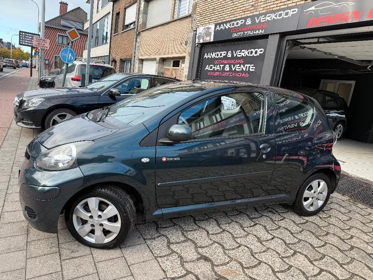 Toyota Aygo 72000km Airco Jantes Alu 1er Main, Autos, Toyota, Entreprise, Achat, Aygo, ABS, Airbags, Air conditionné, Verrouillage central