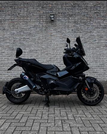 SOLD//Honda X-ADV 750 custom 2025 nieuw-FULL Termignoni -BTW beschikbaar voor biedingen