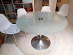 Ronde tafel met glazen blad +4 stoelen, Huis en Inrichting, Ophalen of Verzenden, Zo goed als nieuw