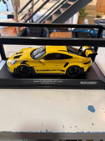 MINICHAMPS PORSCHE GT3 RS 1/300  1/18 beschikbaar voor biedingen