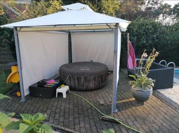Jacuzzie/Spa Opblaasbaar met toebehoren en handleiding beschikbaar voor biedingen