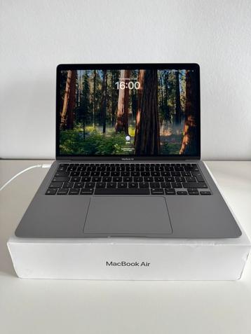 Macbook Air M1 256GB 8gb ram grijs in zeer goede staat beschikbaar voor biedingen