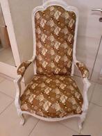 Un fauteuil stylisé, Enlèvement