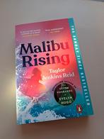 Malibu Rising by Taylor Jenkins Reid, Ophalen of Verzenden, Zo goed als nieuw
