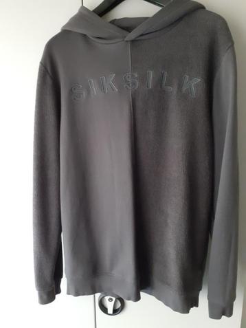 SIKSILK Donkertaupe sweater met kap Maat: M Prijs: € 4